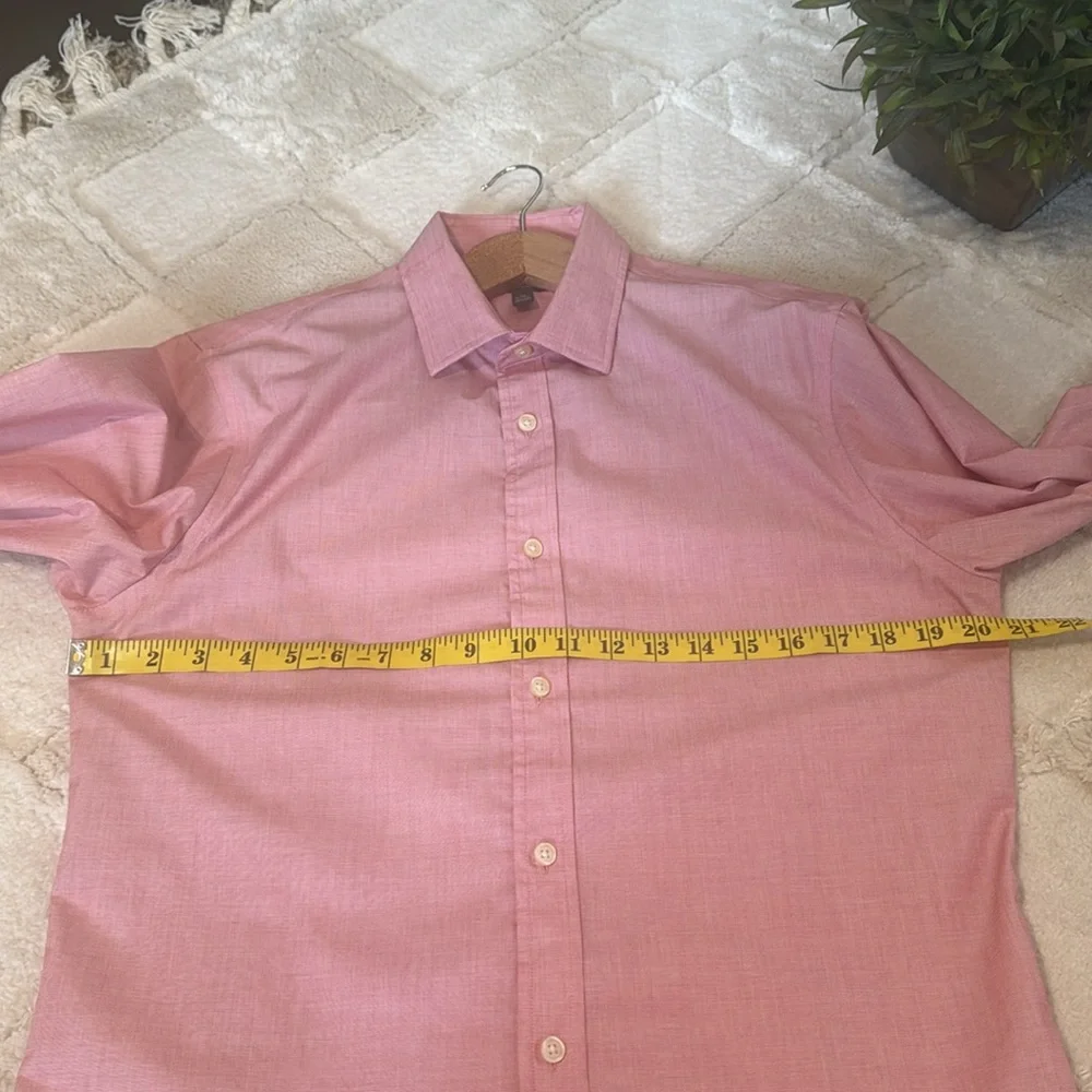BANANA REPUBLIC Medium Sized Men's Classic Dress Shirt